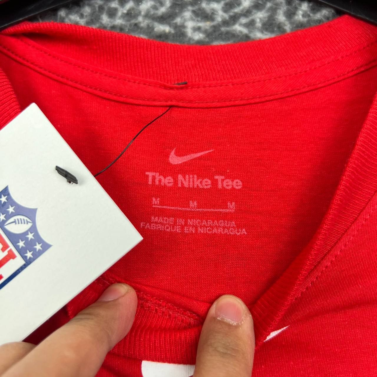 Nike Nike Shirt Women Medium Red Georgia Bulldogs Short Sleeve Size M / US 6-8 / IT 42-44 - 3 Thumbnail