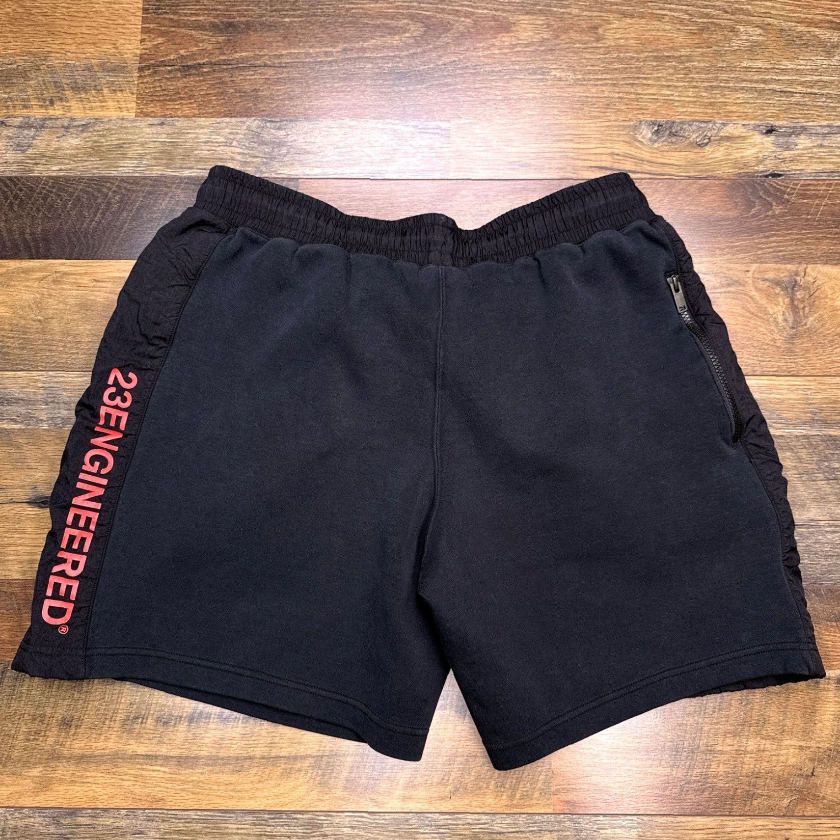 Jordan Brand Jordan Shorts Mens XL Black Zip Pocket Engineered 23 Jordan 23 Engineered Shorts Mens XL Black Zip Pocket Size US 36 / EU 52 - 2 Thumbnail