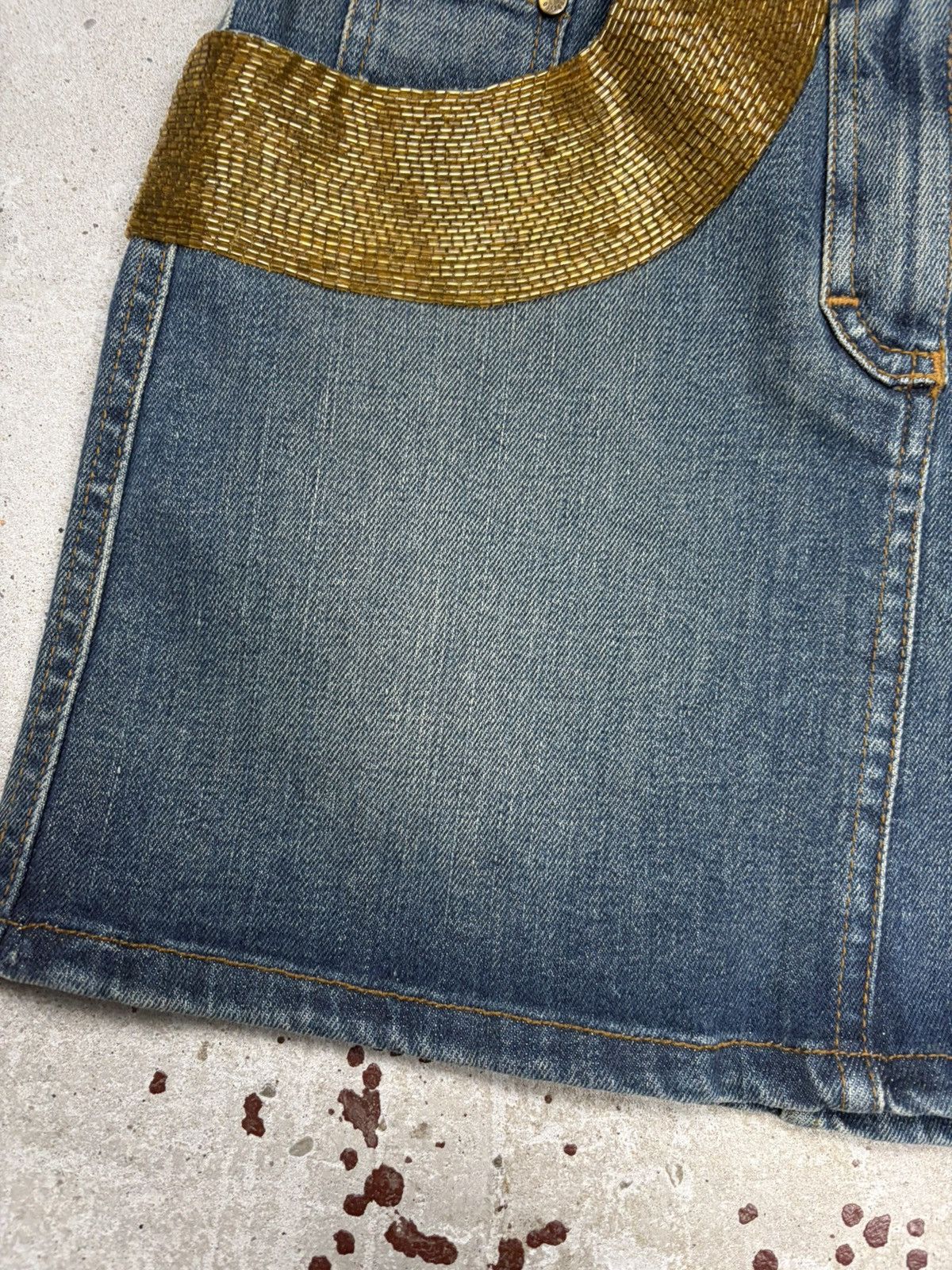 Roberto Cavalli 2005 Roberto Cavalli Rare Mini Denim Skirt Gold Beaded Panel Size 26" / US 2 / IT 38 - 13 Thumbnail
