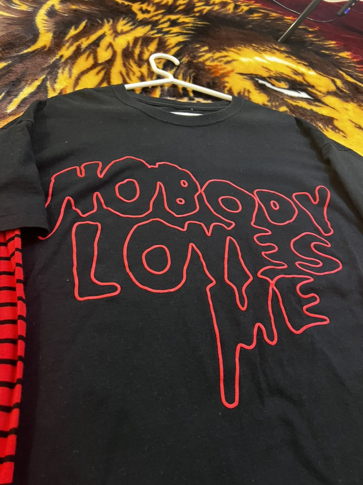 Rap Tees Yungblud “Nobody Loves Me” Grunge Style Tee Size US XL / EU 56 / 4 - 2 Thumbnail