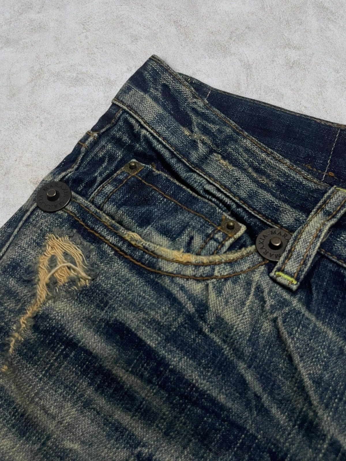GOSTAR DE FUGA Maraxia Mudwash Distressing Flared Cracked Design Denim Size 25" / US 0 / IT 36 - 15 Thumbnail