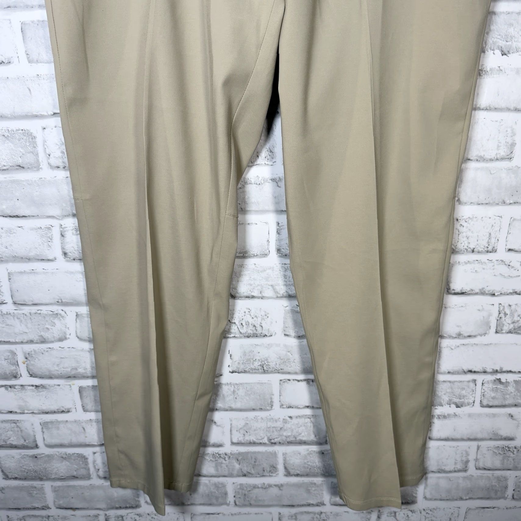 Tommy Bahama Tommy Bahama Pants Mens 38x30 Chino Polyester Blend Beige Casual Regular Size 38 30 Mens Size US 38 / EU 54 - 4 Thumbnail