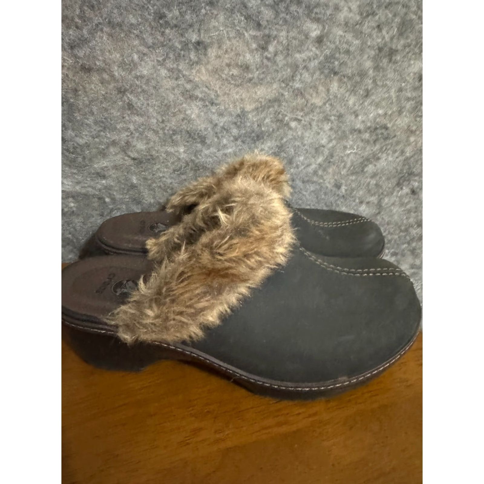 Crocs Crocs Slide On Women's Sandal Size 9 Wedge Faux Fur Brown Size US 9 / IT 39 - 2 Thumbnail