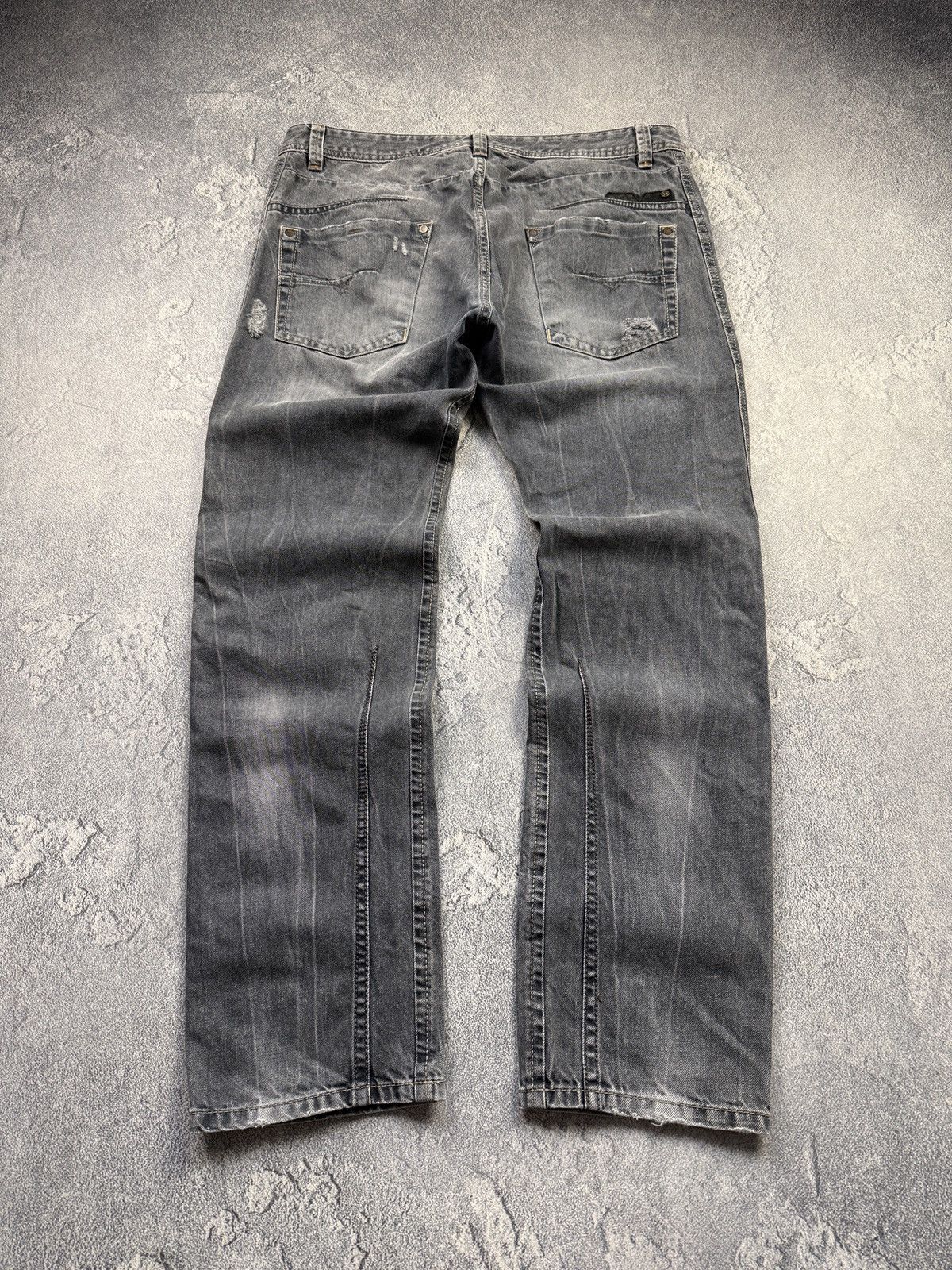 Diesel Vintage Diesel Jeans Distressed Faded Flared Wide Baggy Y2K Size US 34 / EU 50 - 2 Thumbnail