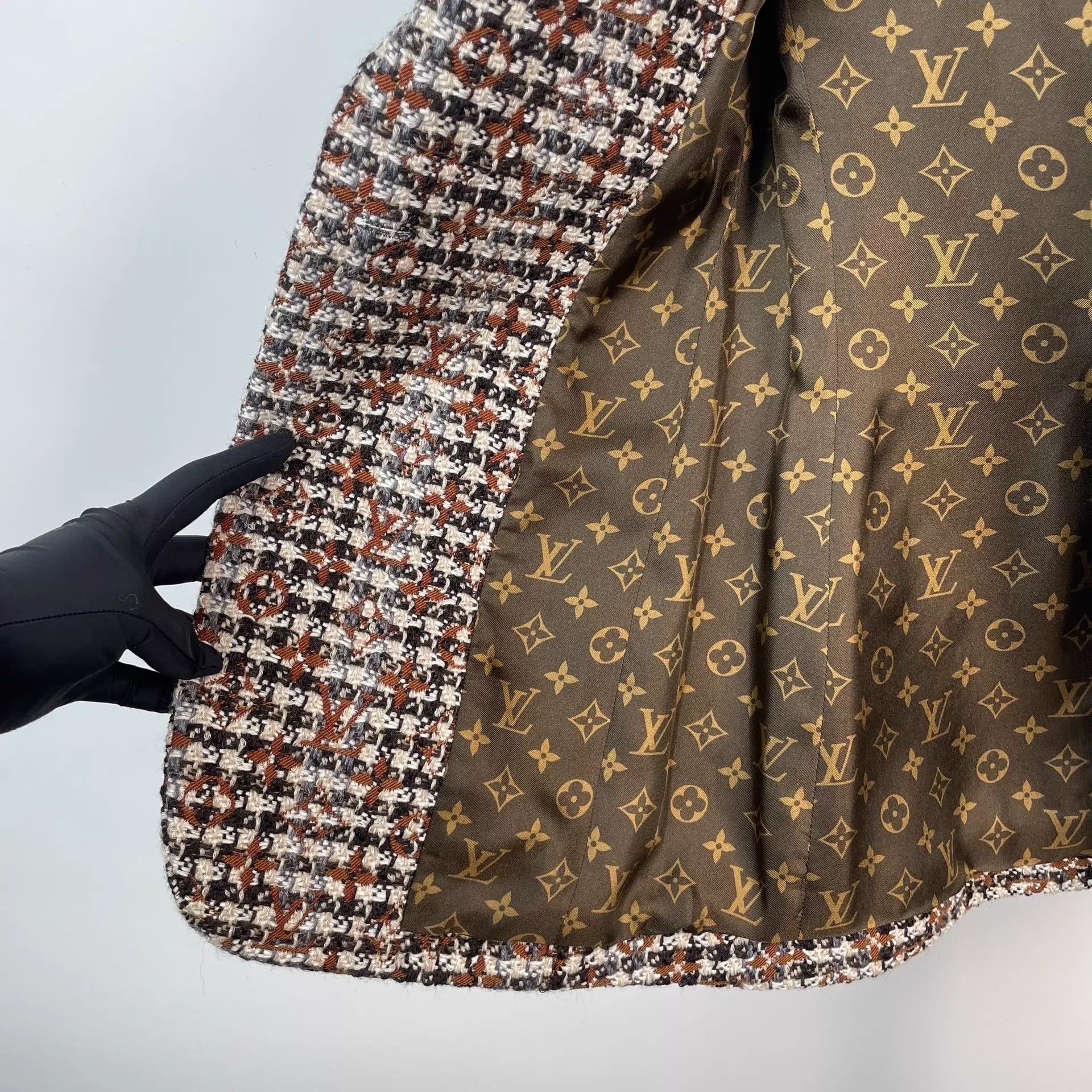 Louis Vuitton LV tweed blazer women's size 34 logo-lined tags & dust bag Size XS / US 0-2 / IT 36-38 - 9 Thumbnail