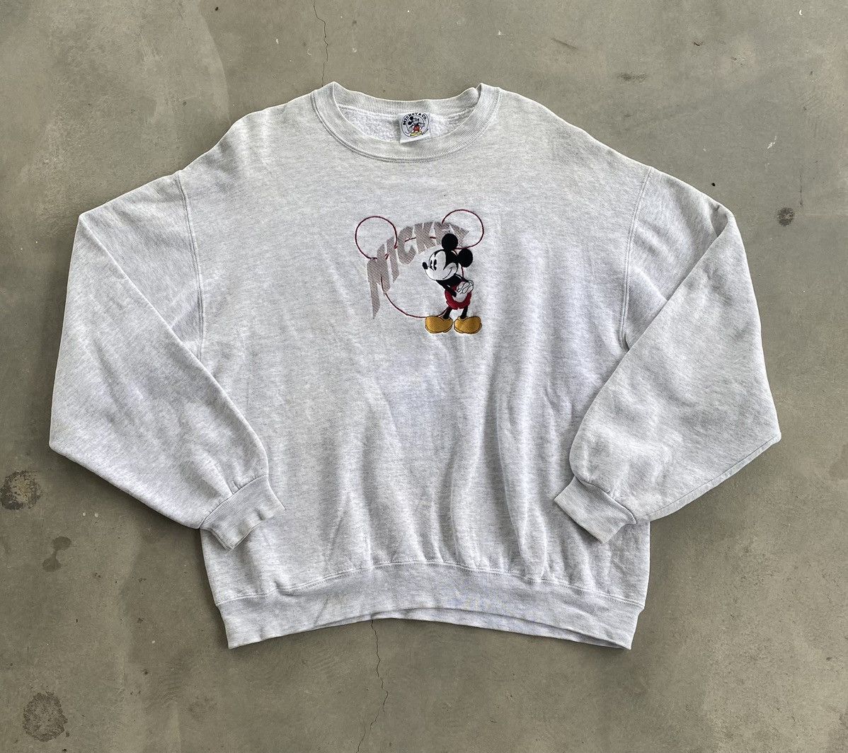 Disney × Mickey Mouse × Vintage VINTAGE MICKEY & CO EMBROIDERY SWEATSHIRT Size US XL / EU 56 / 4 - 1 Thumbnail