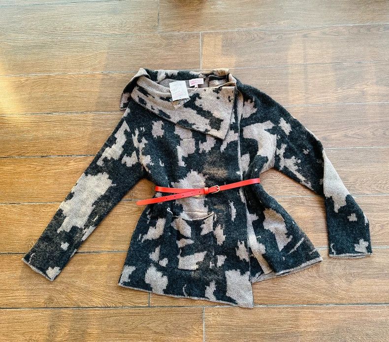 Vivienne Westwood Vivienne Westwood size2 A crooked sweater coat Size M / US 6-8 / IT 42-44 - 9 Thumbnail