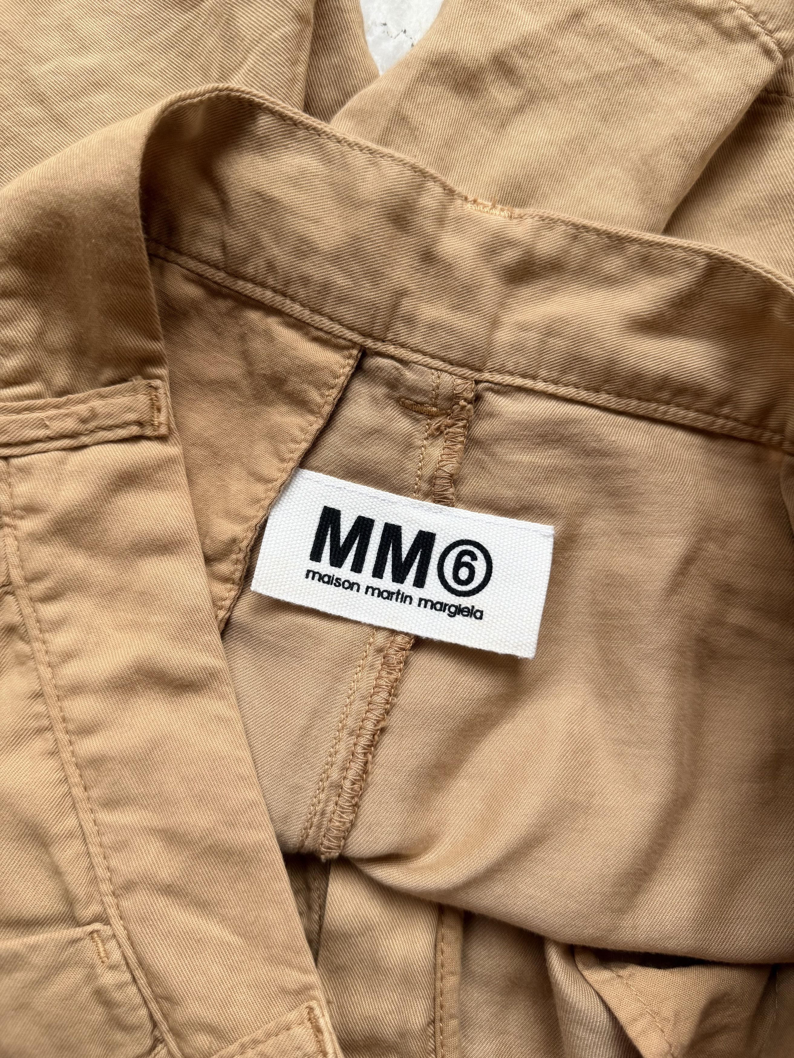 Maison Margiela MM6 Maison Margiela Beige Tailored Shorts Minimal Italy Size 26" / US 2 / IT 38 - 4 Thumbnail