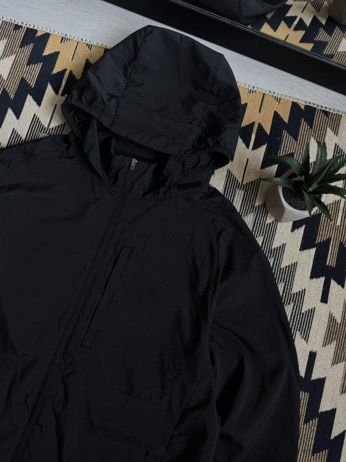 Uniqlo Uniqlo Nylon Jacket Size US XL / EU 56 / 4 - 5 Thumbnail