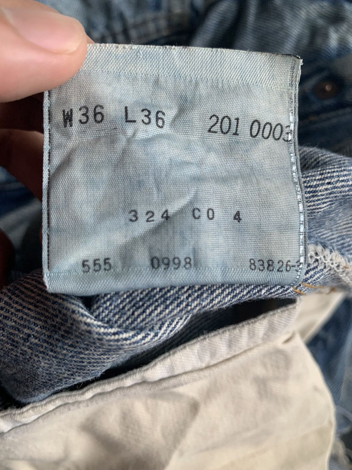 Levi's VINTAGE LEVI’S BIG E SELVEDGE BUCKLE BACK DISTRESSED DENIM Size US 32 / EU 48 - 24 Thumbnail