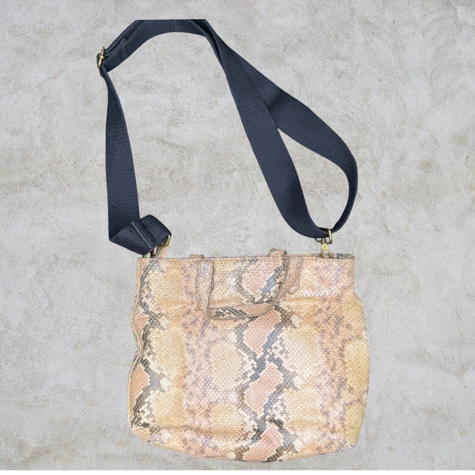 Other Boutique Snakeskin Print Crossbody Bag One of a Kind Size ONE SIZE - 1 Thumbnail
