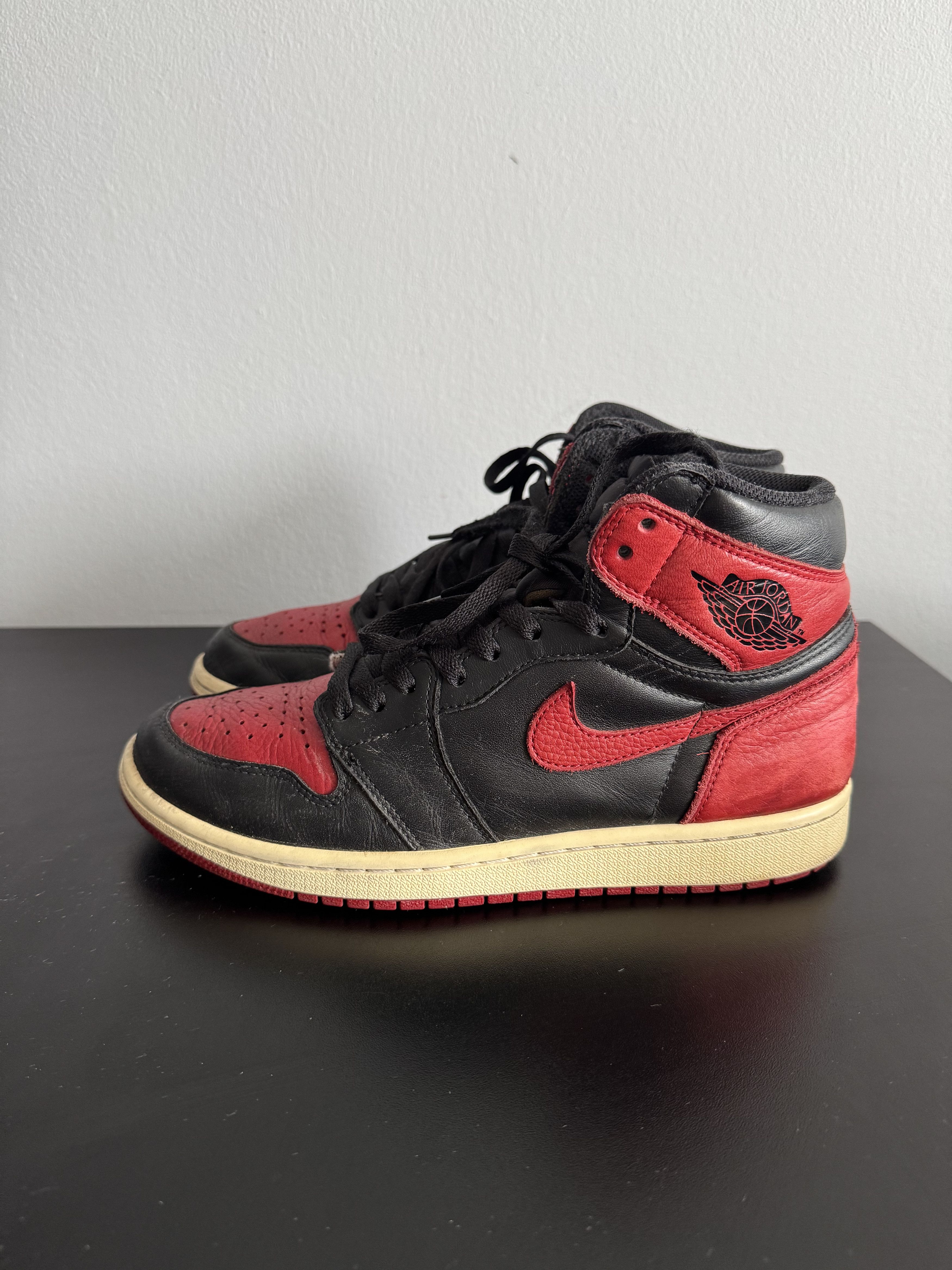 Nike Nike Air Jordan 1 Retro High Bred Banned 2016 OG Red Black Size US 9 / EU 42 - 1 Thumbnail