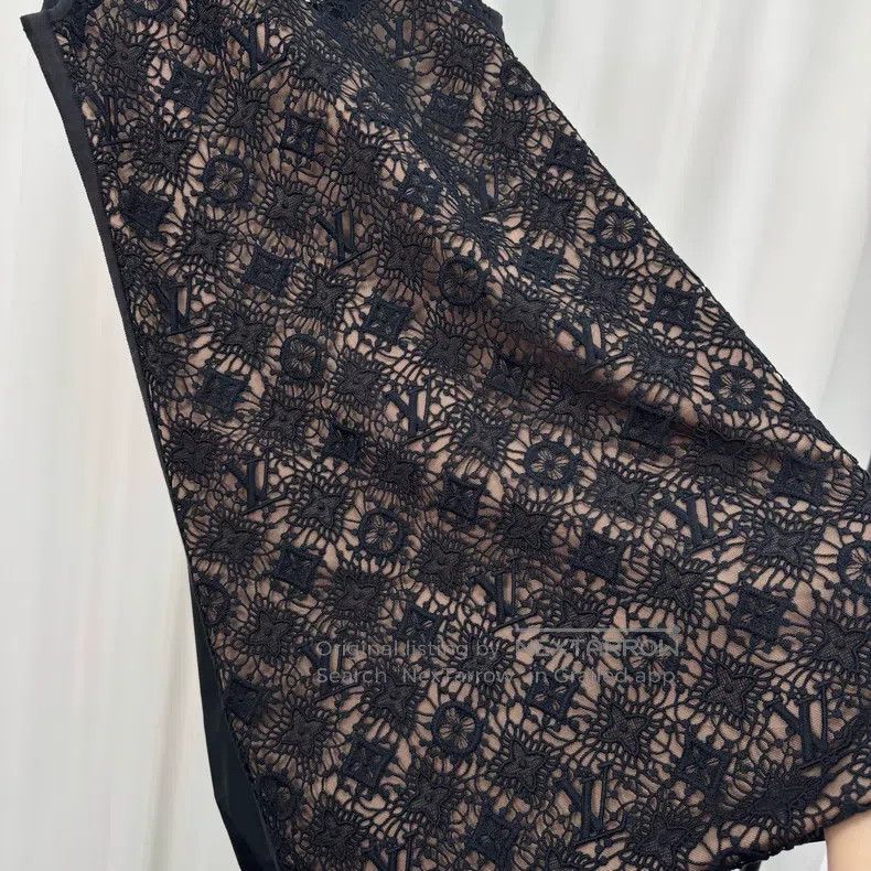 Louis Vuitton Louis Vuitton Black lace full print vest dress Size XS / US 0-2 / IT 36-38 - 4 Thumbnail