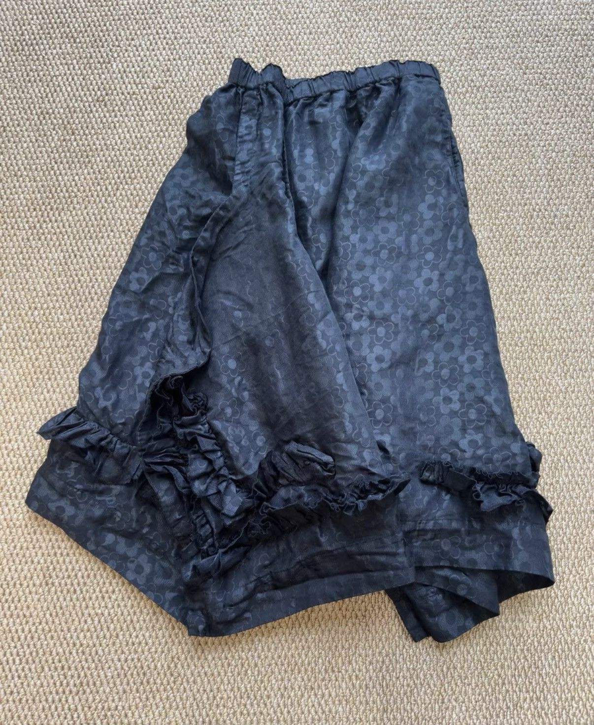 Comme des Garcons Comme des Garçons Floral Jacquard Ruffle Irregular Skirt K23 Size 24" / US 00 / IT 34 - 1 Thumbnail