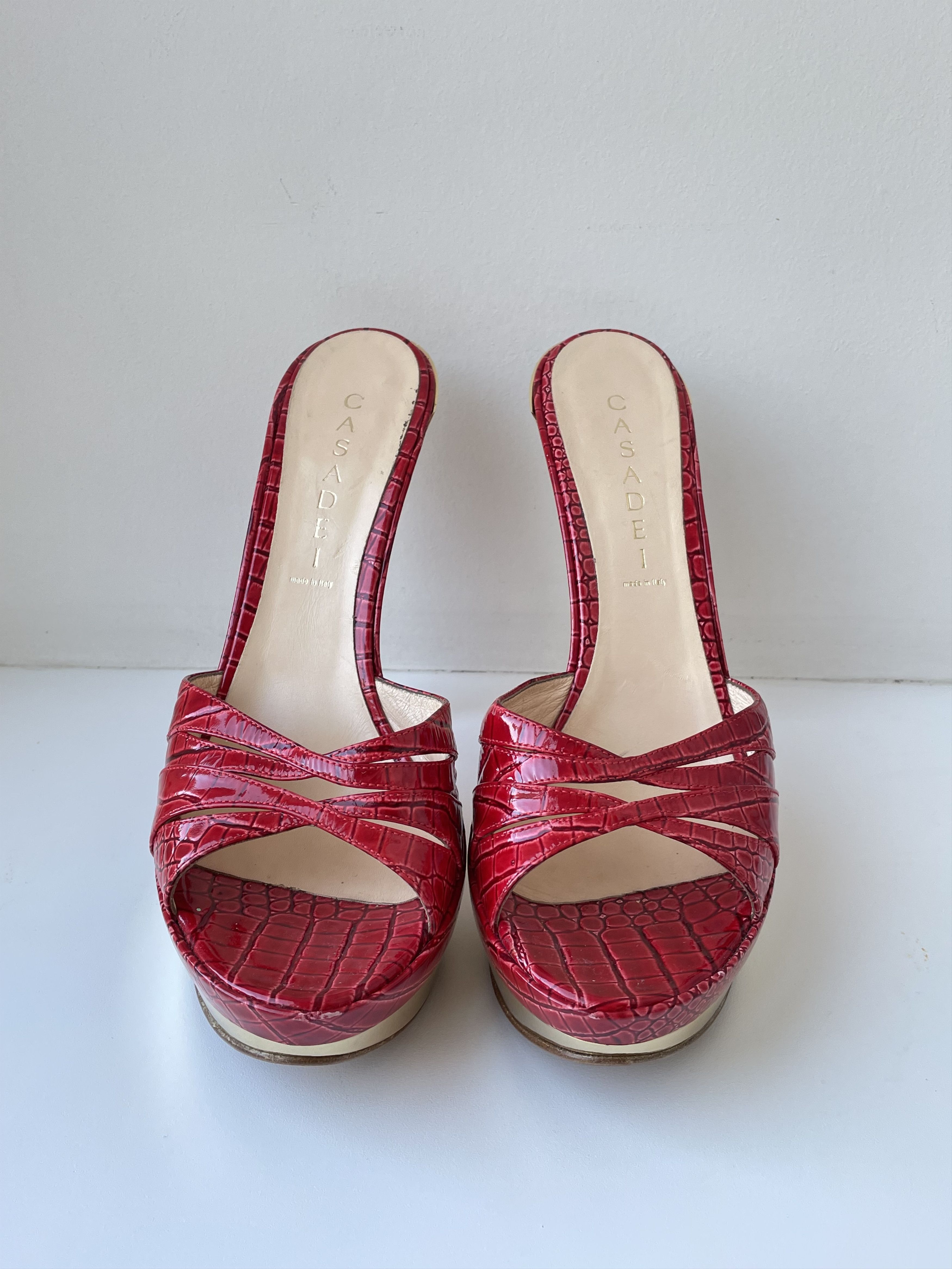 Casadei EUC Casadei 40 Women Mules Platform Gold Stilettos Red Size US 10 / IT 40 - 4 Thumbnail