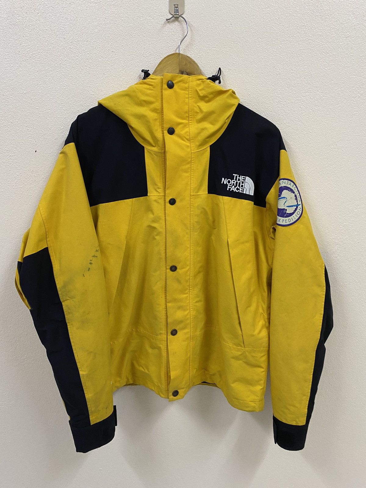 The North Face The North Face Goretex Outwear Yellow Size US L / EU 52-54 / 3 - 1 Thumbnail