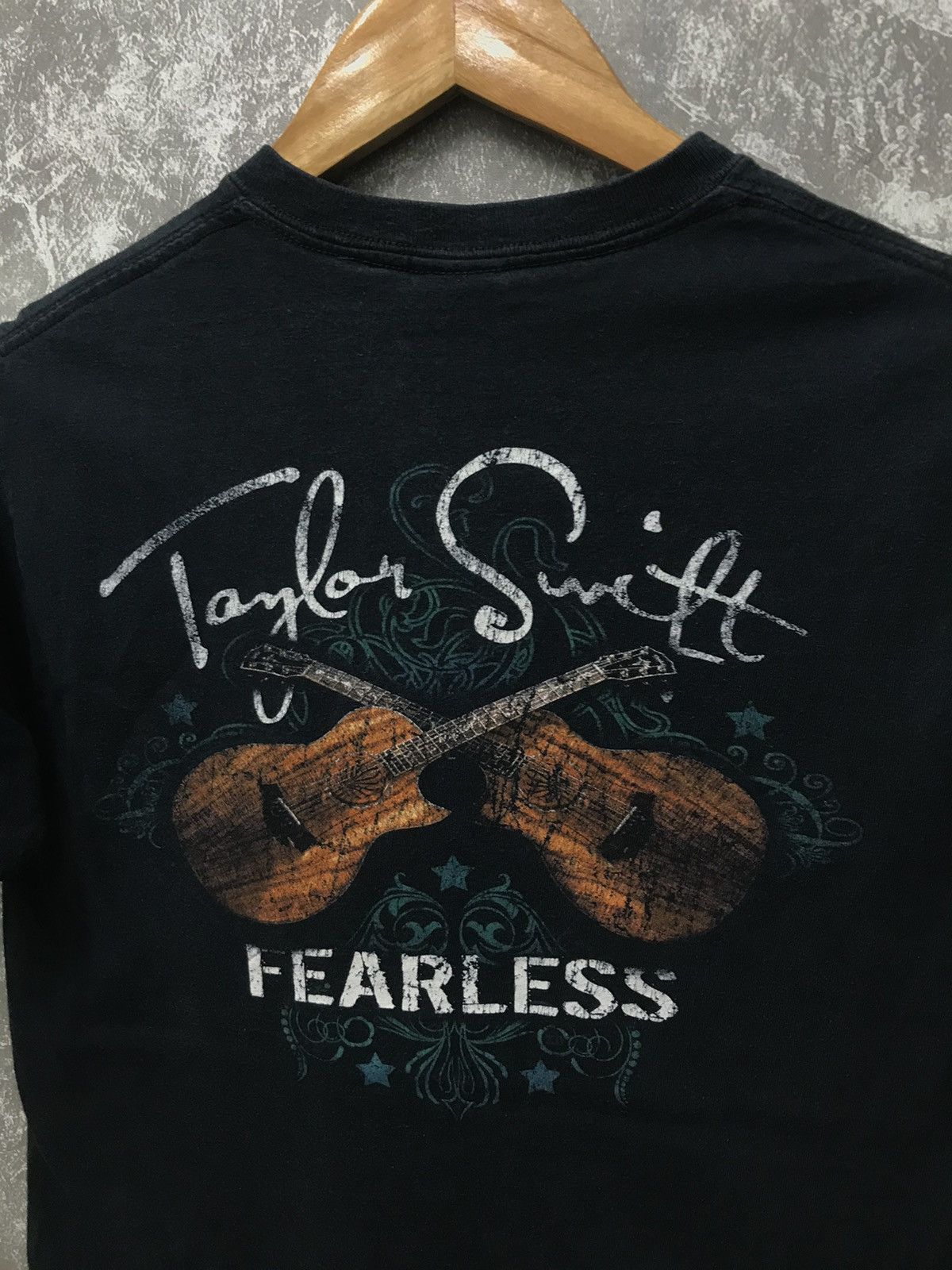 Band Tees × Rap Tees Vintage Taylor Swift Fearless Tour Tee Size US S / EU 44-46 / 1 - 4 Thumbnail