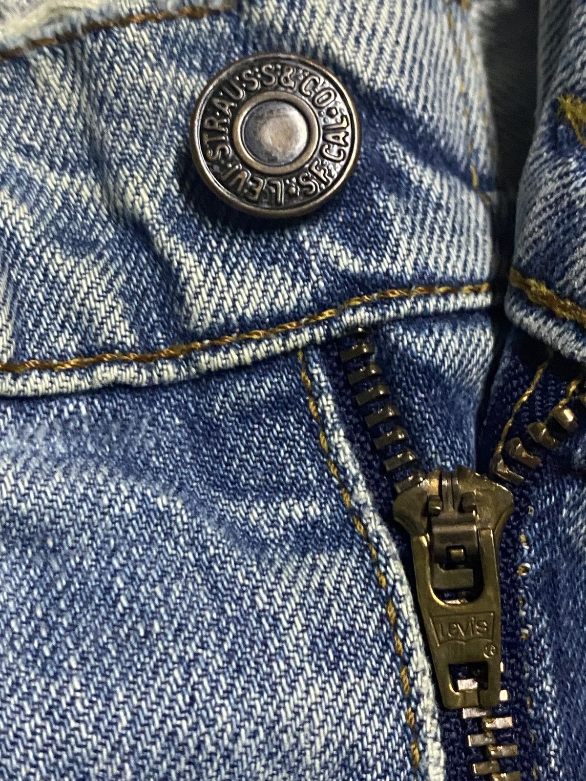 Levi's Vintage Levis 509 Destroyed Baggy Jeans Size US 32 / EU 48 - 12 Thumbnail