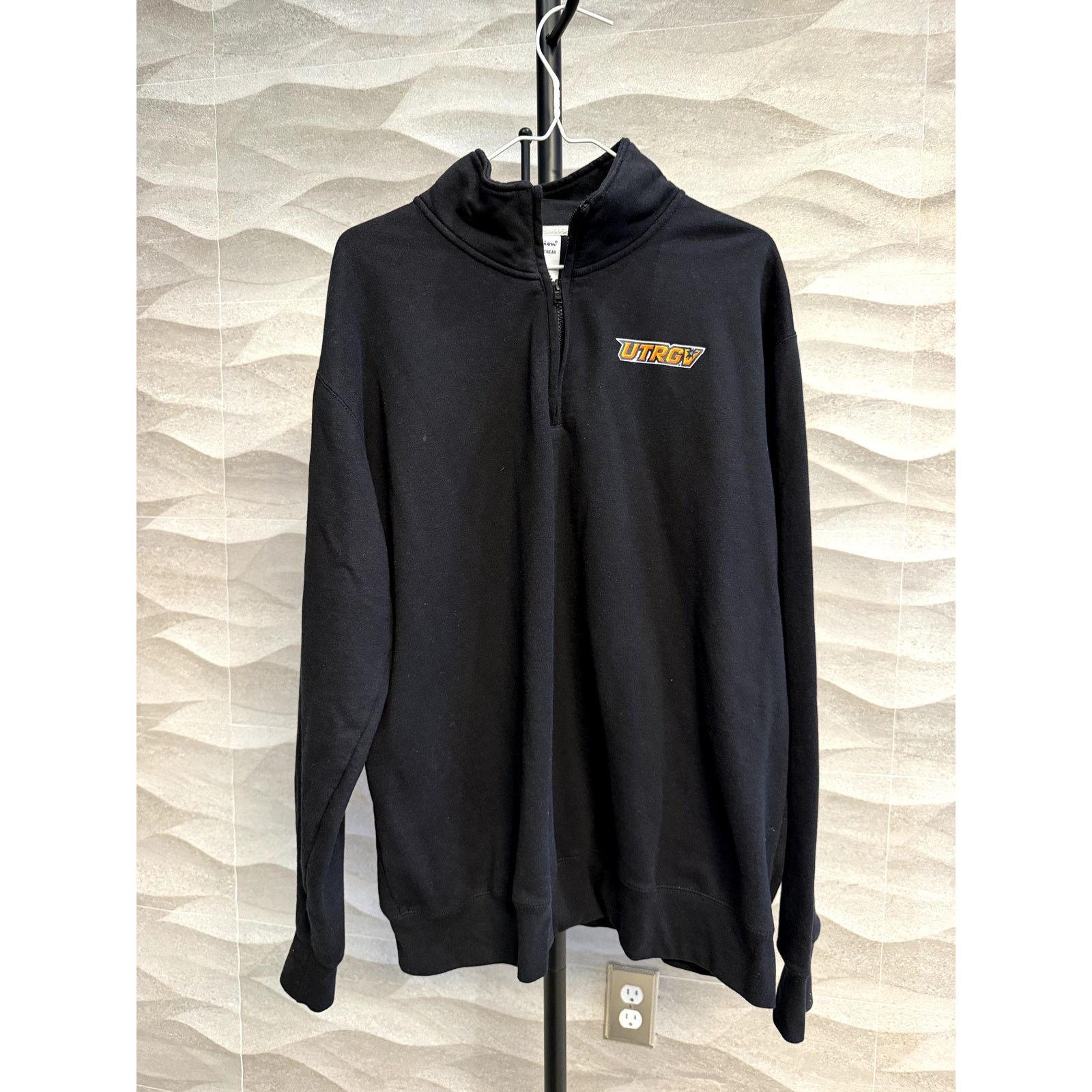 Champion UTRGV Champion Quarter-Zip Sweater Size US XL / EU 56 / 4 - 1 Thumbnail