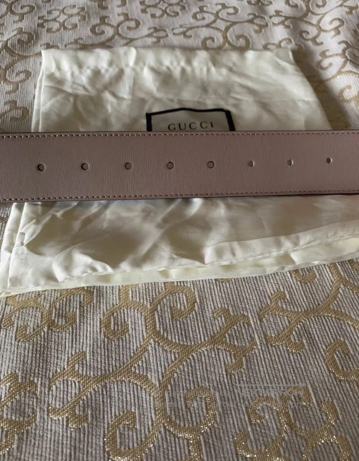 Gucci Pink Leather Belt with Gold Interlocking Buckle. Size ONE SIZE - 5 Thumbnail