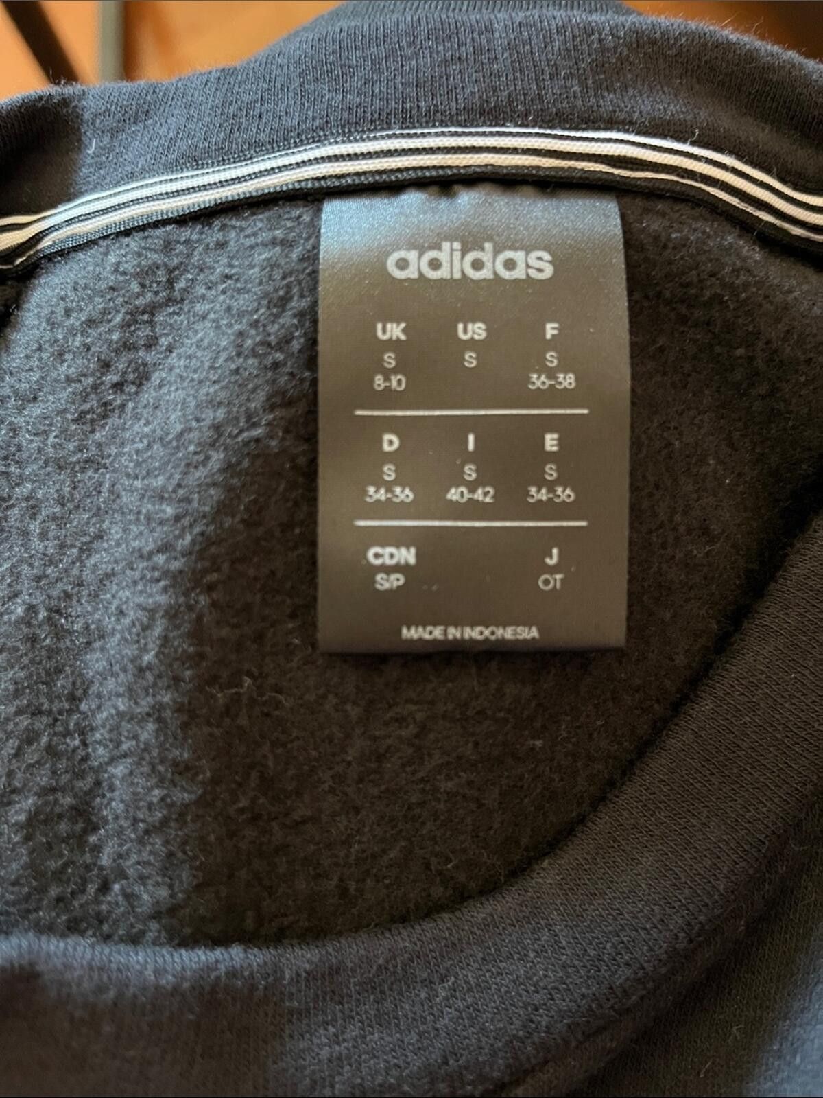 Adidas Adidas Black Crewneck with White Shoulder Stripes. Dri Fit. Size S / US 4 / IT 40 - 8 Thumbnail