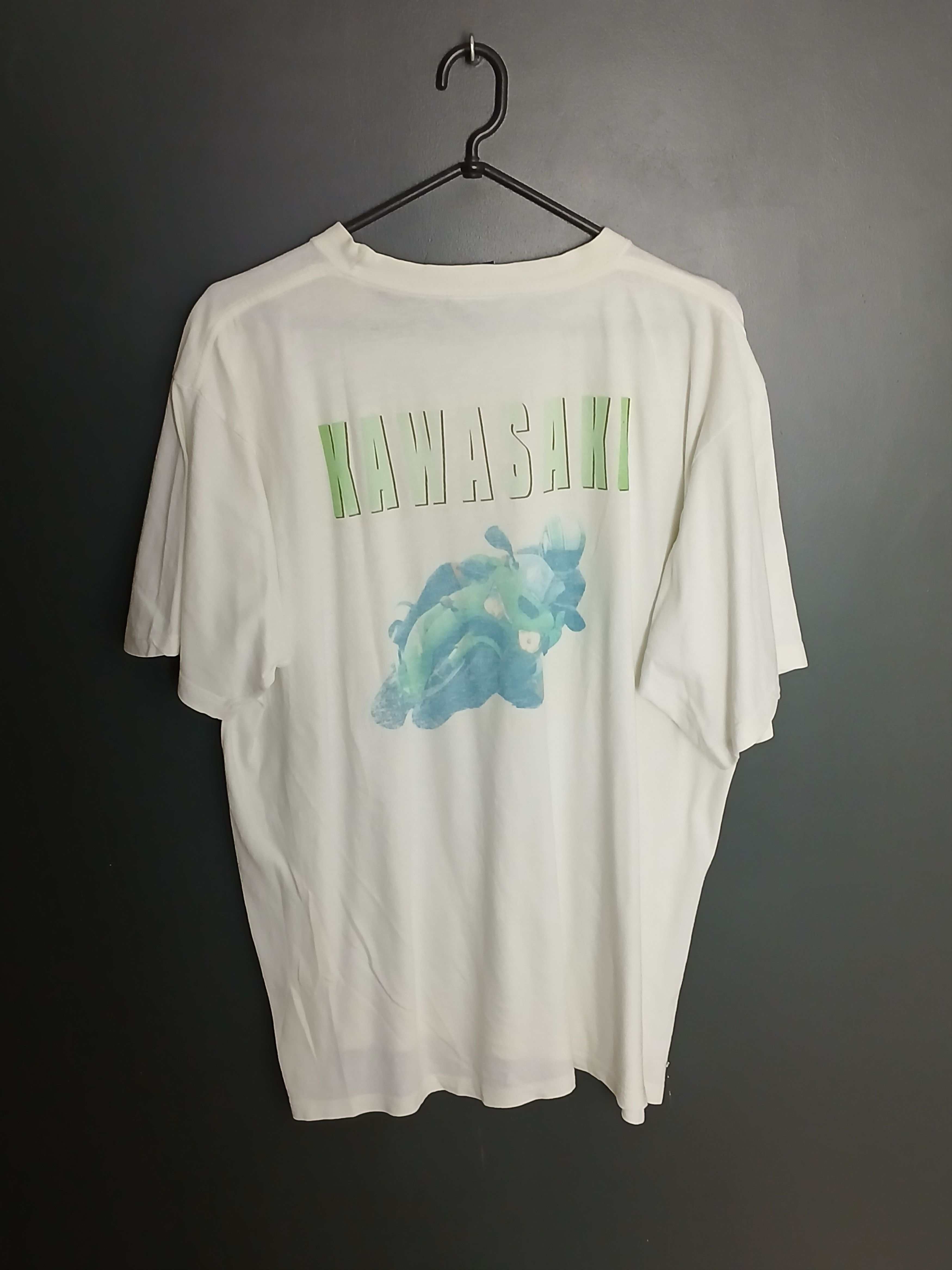 Vintage Vintage Kawasaki Racing Moto T-Shirt Size US XL / EU 56 / 4 - 1 Thumbnail