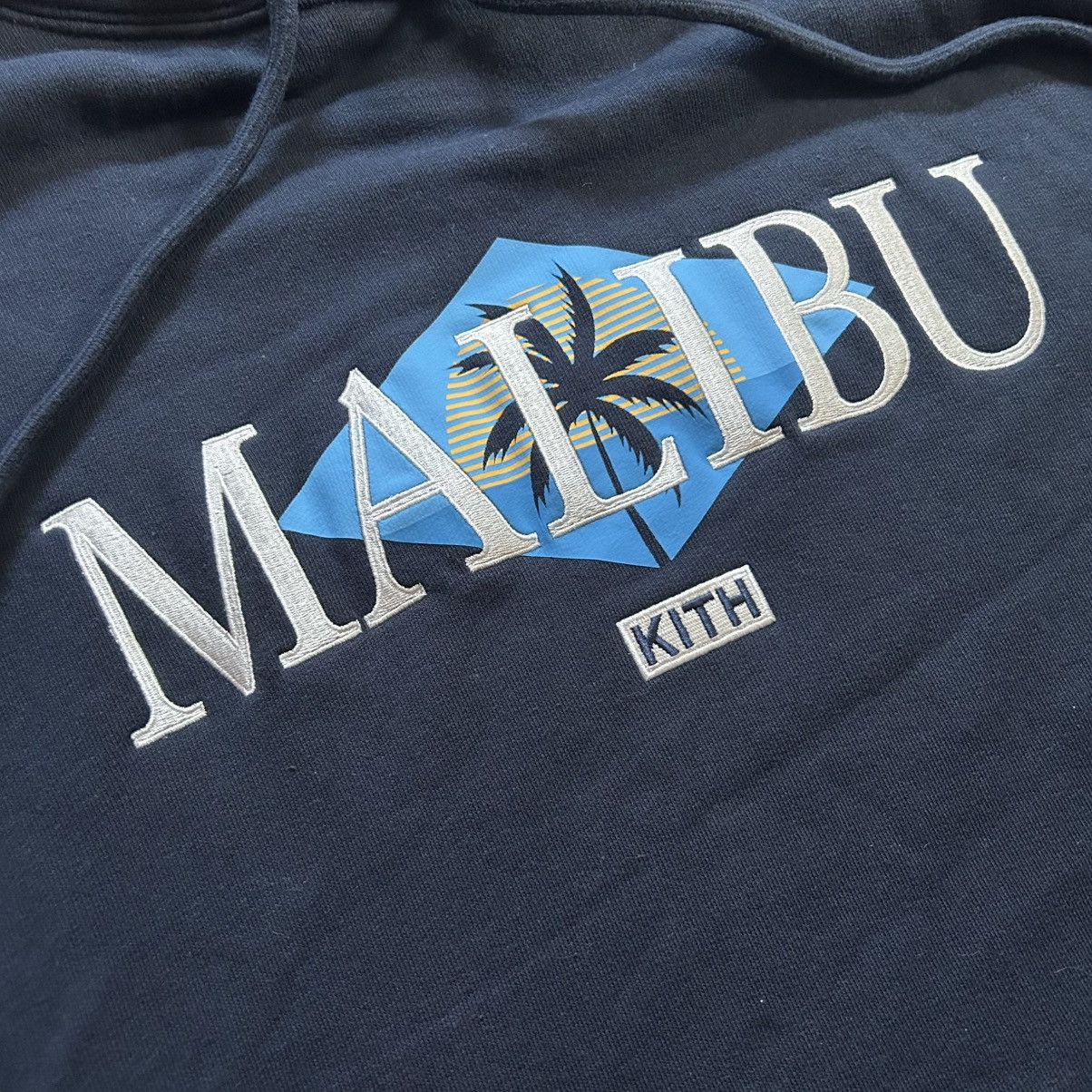 Kith KiTH MALiBU STORE OPENiNG EXCLUSiVE SOUVENiR HOODiE NAVY 