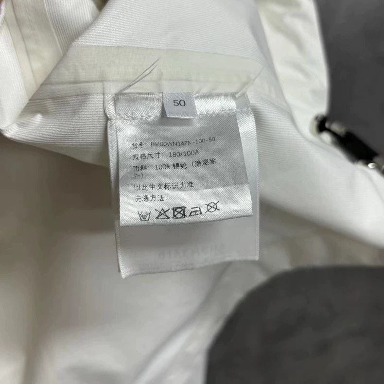 Givenchy Givenchy Size50 White Windbreaker, a model sold for 17932 Size US M / EU 48-50 / 2 - 3 Thumbnail