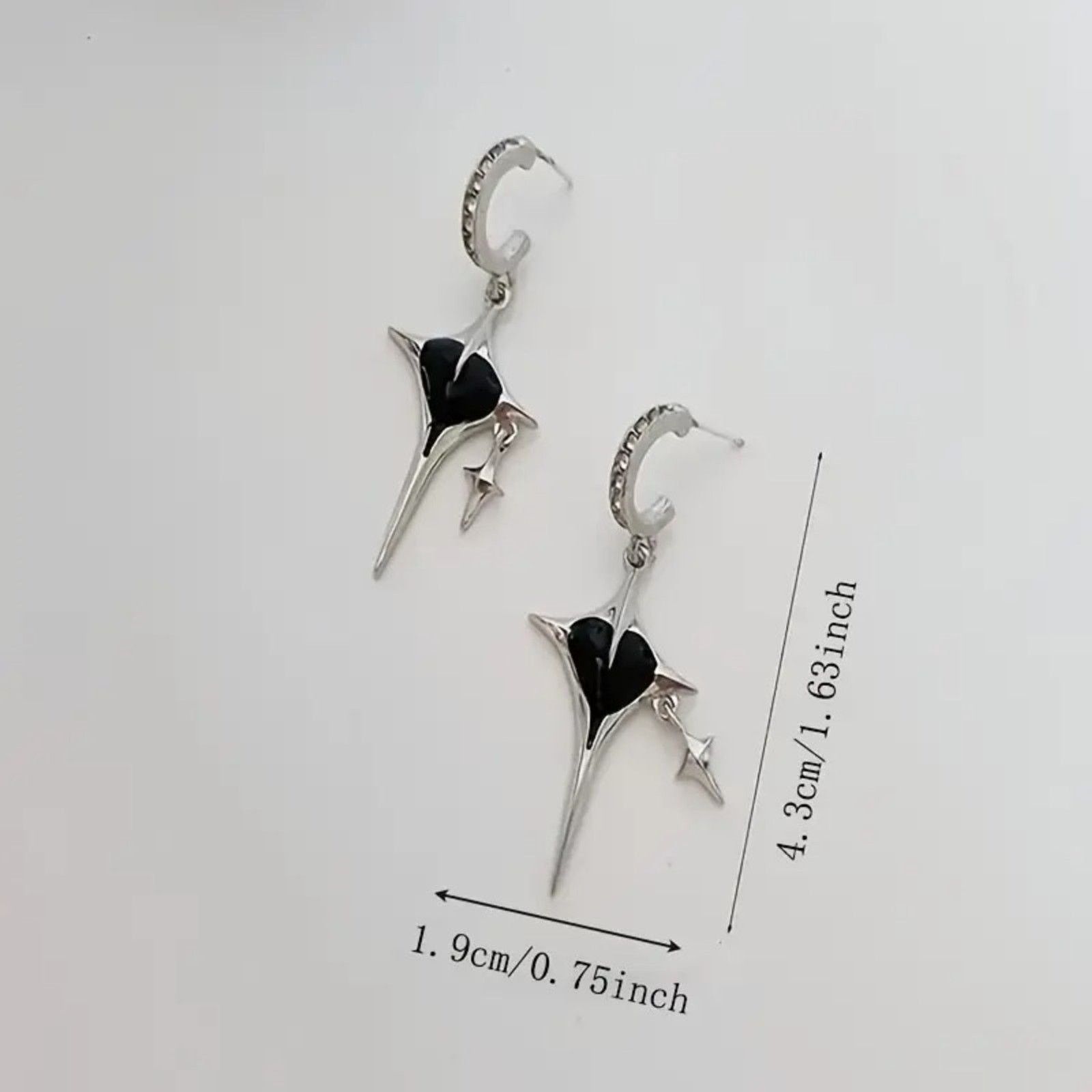 Other Goth Emo Punk Avant Garde Black Heart Spike Drop Earrings Size ONE SIZE - 2 Thumbnail