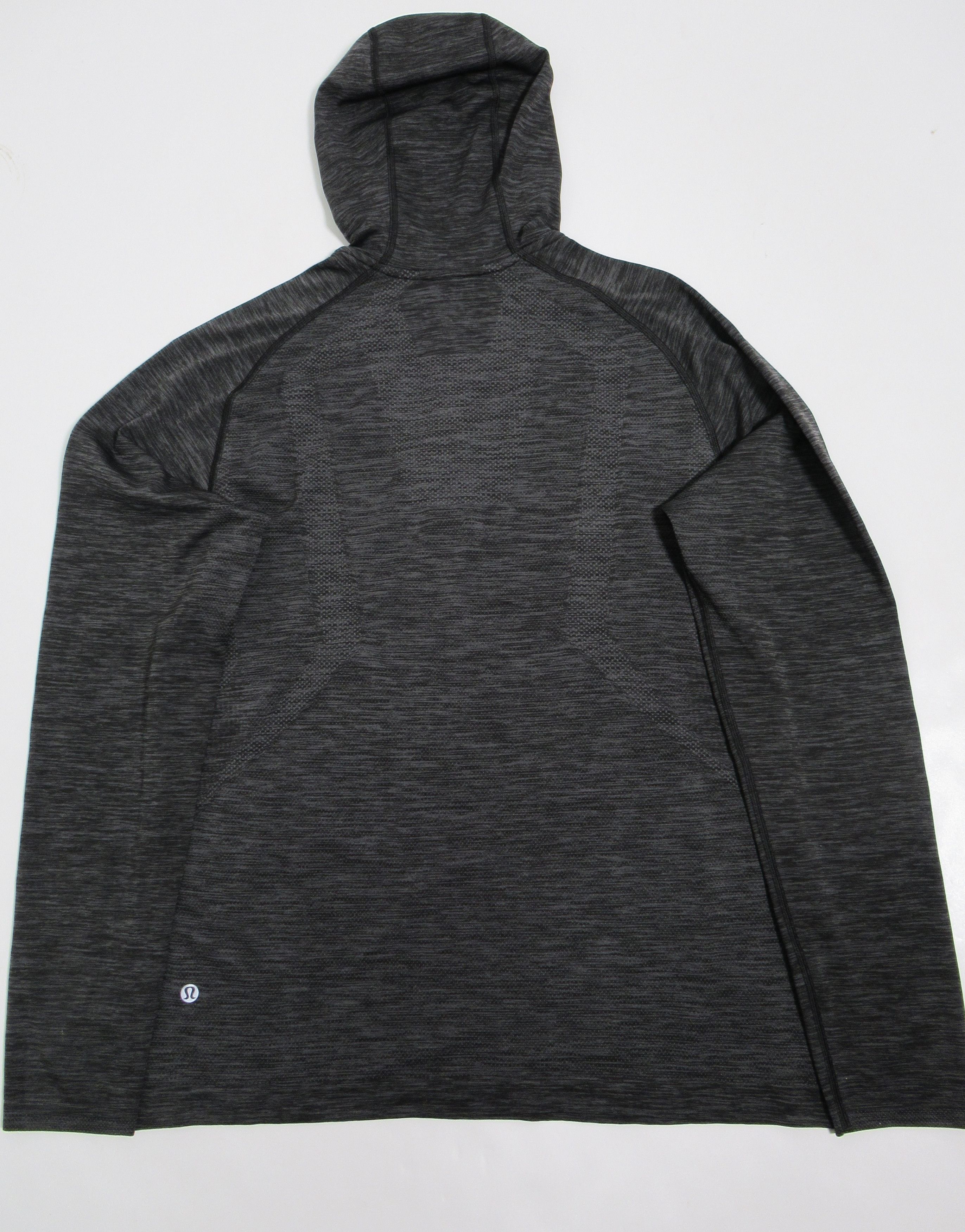 Lululemon Lululemon Metal Vent Tech Hoodie Slate / Black Size M Size US M / EU 48-50 / 2 - 9 Thumbnail