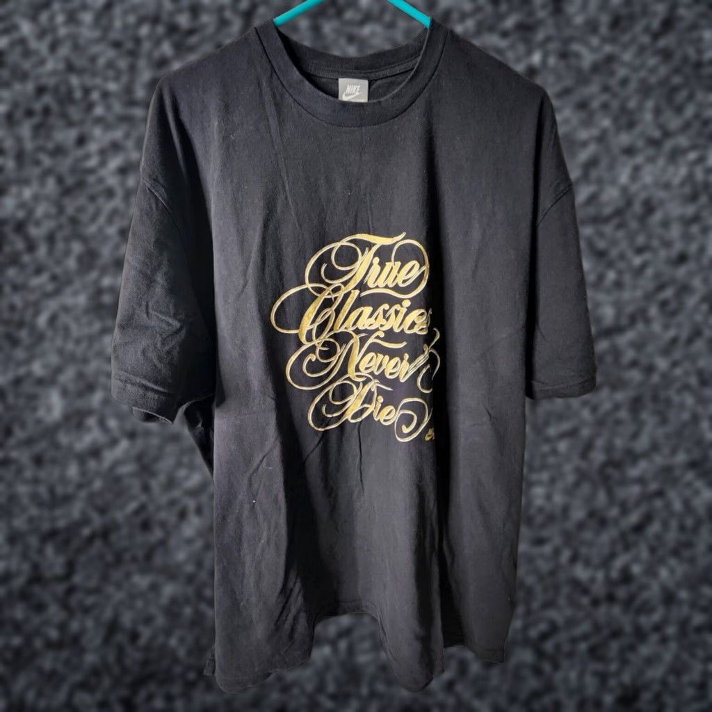 Nike Nike Air Shoe Box True Classics Never Die Script Mens 2XL T Shirt Black 100% Cotton Embroidered Nike True Classics Shirt Size US XXL / EU 58 / 5 - 1 Thumbnail