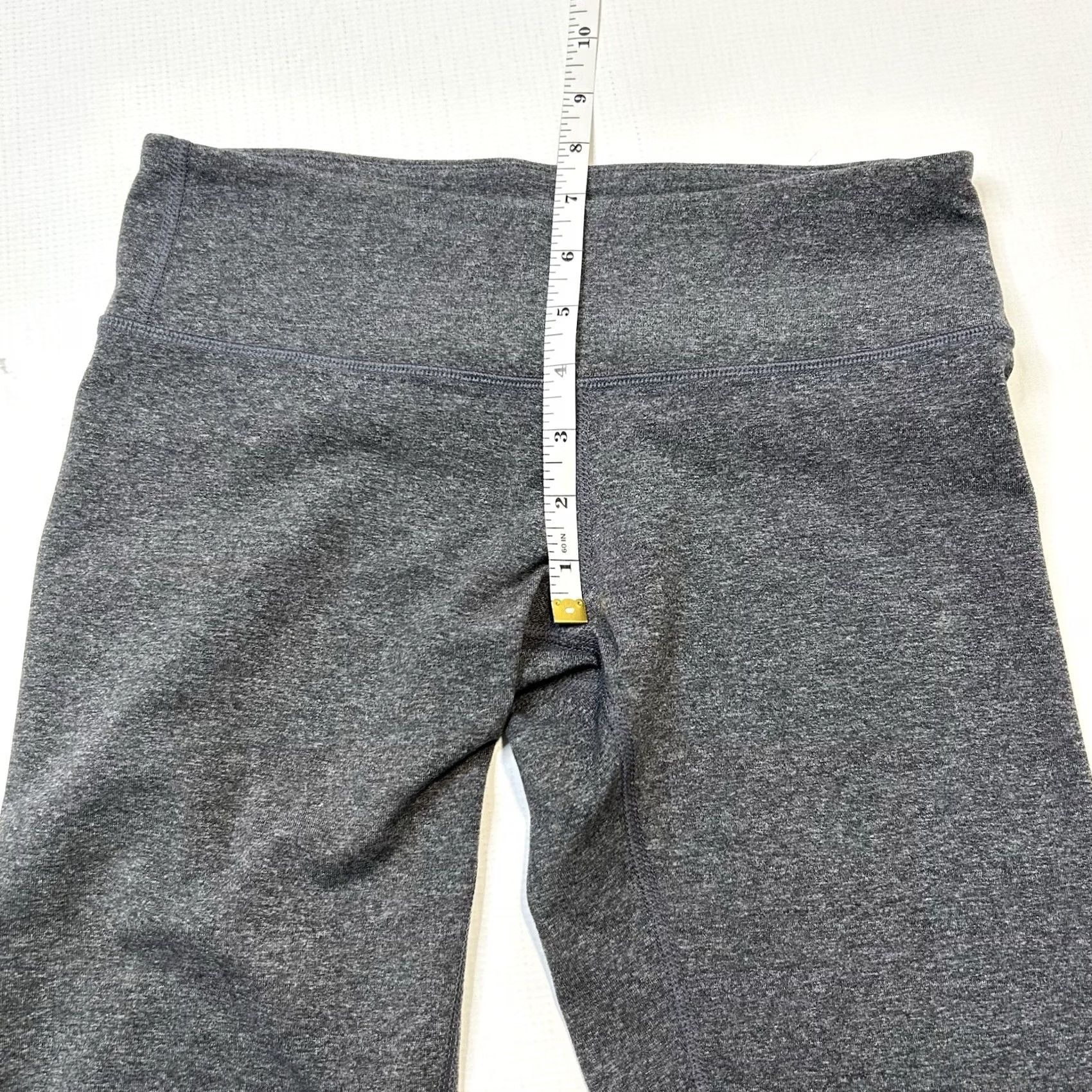 Lululemon VINTAGE Lululemon Crop Tights Heathered Gray Womens Size 6 Activewear Size ONE SIZE - 7 Thumbnail