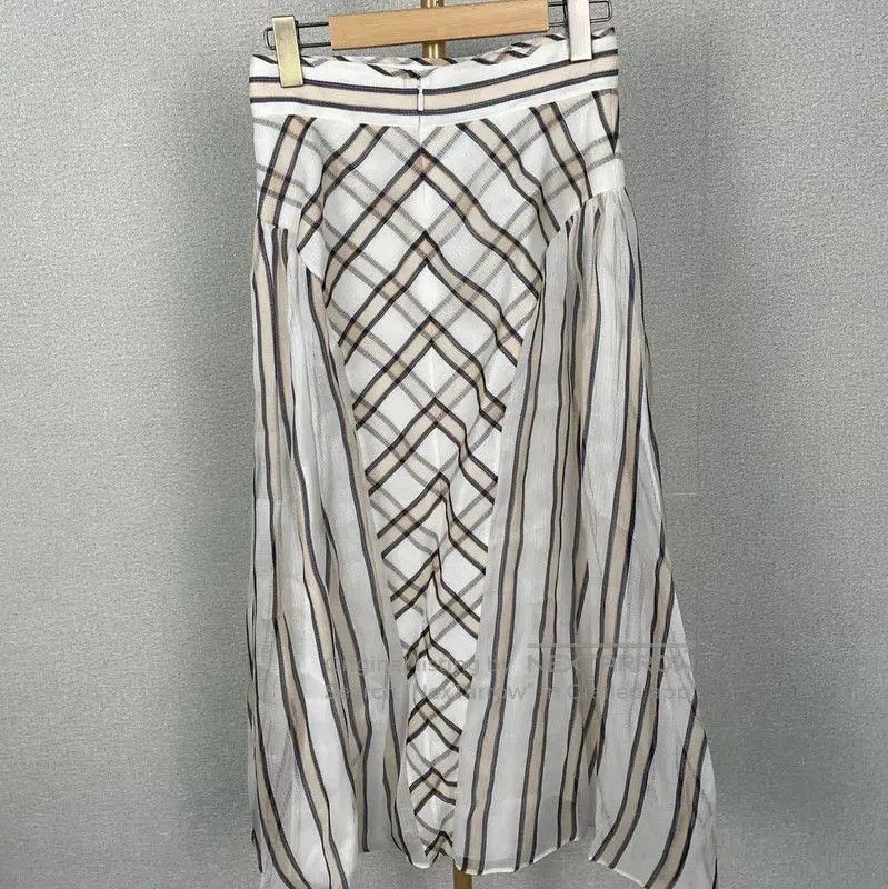 Fendi Fendi Color Block Silk Midi Skirt . Size 23" - 2 Thumbnail