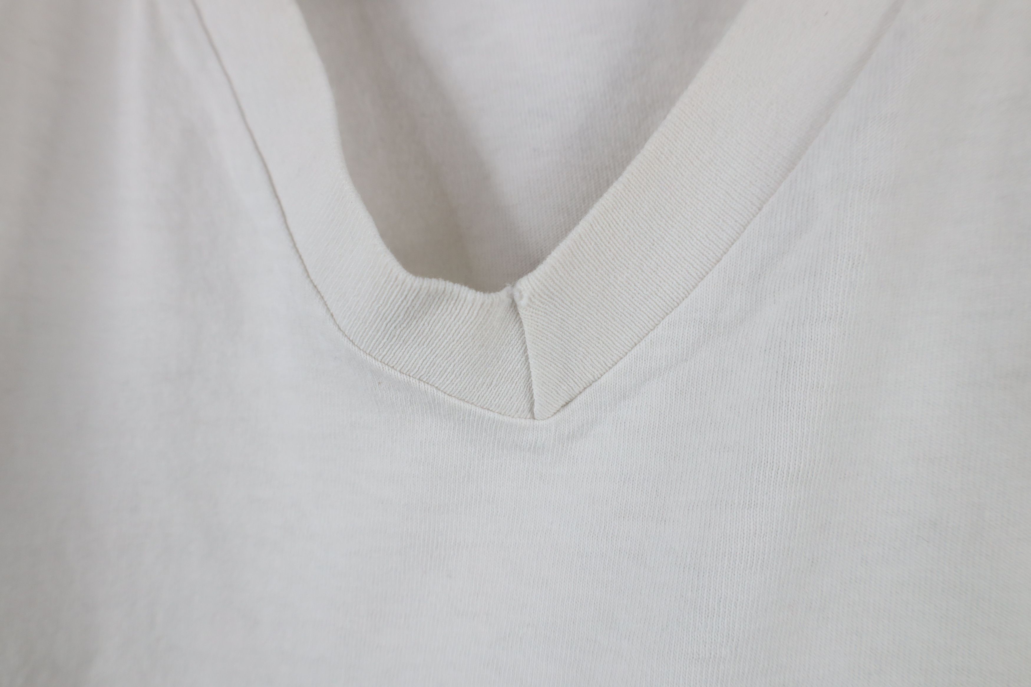 Adidas × Vintage Vintage 90s Adidas Spell Out V-Neck T-Shirt White USA Size US L / EU 52-54 / 3 - 5 Thumbnail