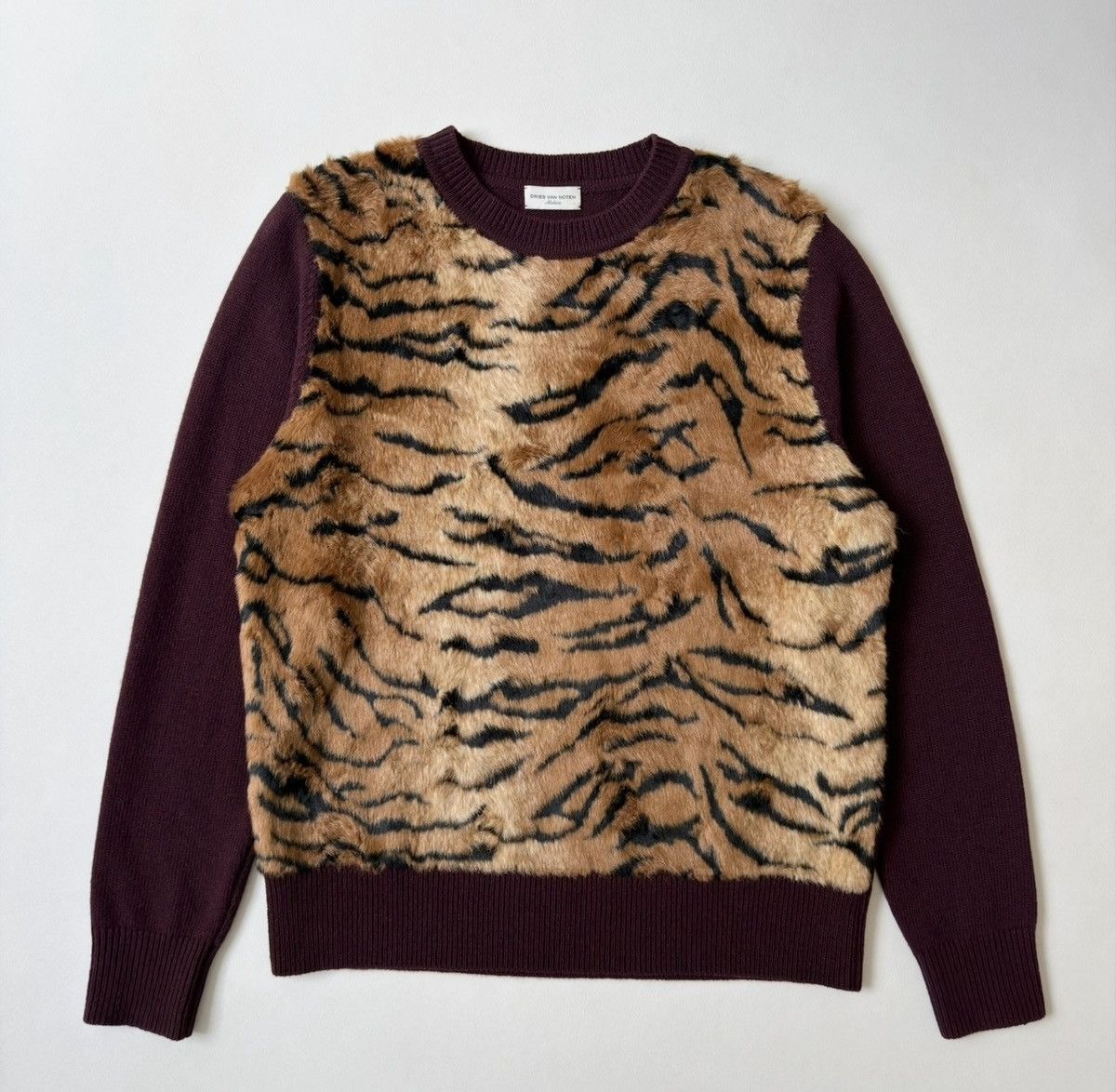 Dries Van Noten A/W 16 ‘Faux Tiger Fur’ Front Sweater Size M / US 6-8 / IT 42-44 - 2 Thumbnail