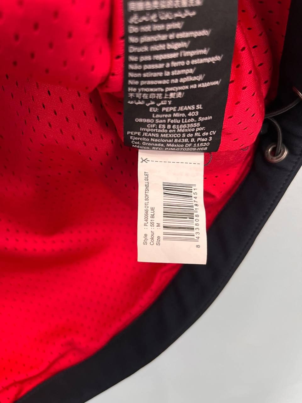 Other F1 Red Bull Racing Supply Pere Pere Vest M REDBULL Size US M / EU 48-50 / 2 - 9 Thumbnail