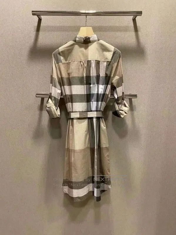 Burberry Burberry Summer Khaki Check Logo Dress. Size XL / US 12-14 / IT 48-50 - 2 Thumbnail