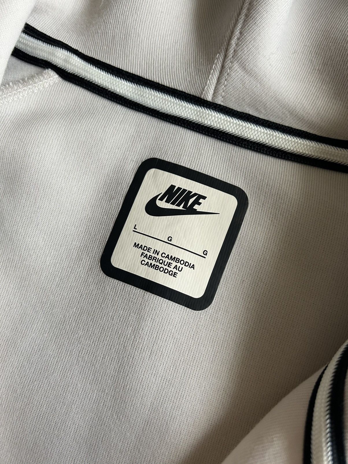 Nike Nike Sportswear Zip Hoodie Women Tech Fleece Vibe HJ5477-104 Size L / US 10 / IT 46 - 7 Thumbnail
