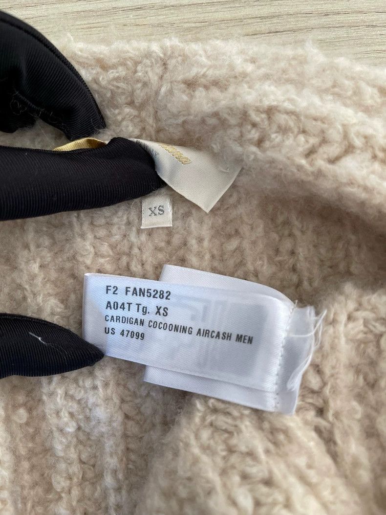 Loro Piana LORO PIANA Classic cocooning milk tea color cardigan Size XS / US 0-2 / IT 36-38 - 4 Thumbnail