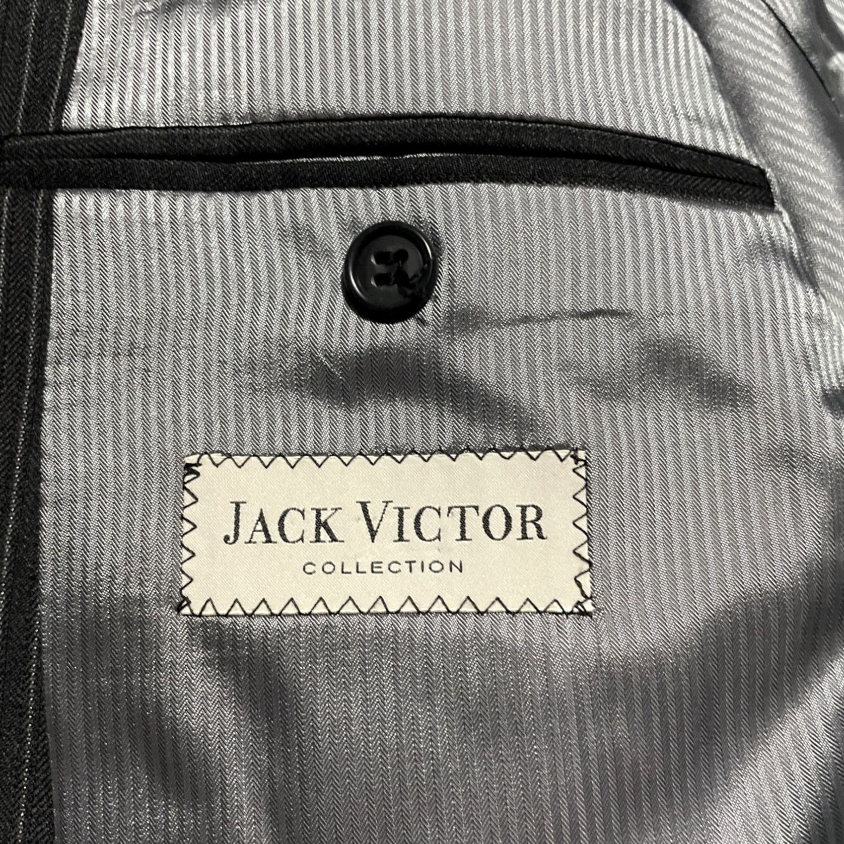 Jack Victor VINTAGE Jack Victor 2 Piece Dark Gray Pinstripe Suit Mens 46R Sport Jacket 40x28.5 Trousers Size US 30 / EU 46 - 4 Thumbnail