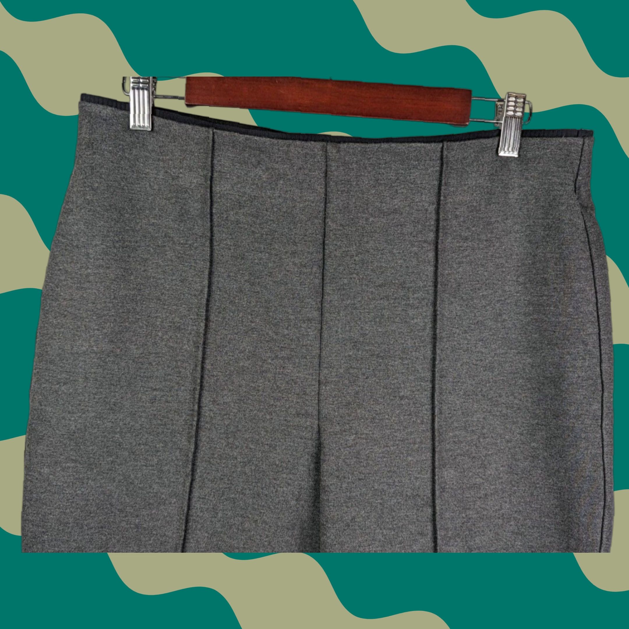 Banana Republic Banana Republic Grey High-Rise Flare Pants Size Large Rayon Nylon Stretch Womens Pants Flared 90s Style Size 36" / US 14 / IT 50 - 1 Thumbnail