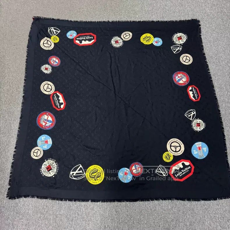 Louis Vuitton Louis Vuitton Dark Print Travel Sticker Badge 140 cm Wool Size ONE SIZE - 1 Thumbnail