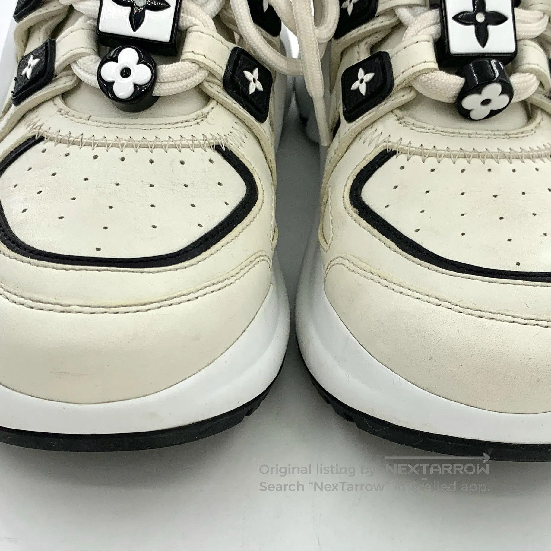 Louis Vuitton Louis Vuitton White Monogram Round Toe Tie Low Top Arch Sh Size US 4.5 / IT 34.5 - 9 Thumbnail