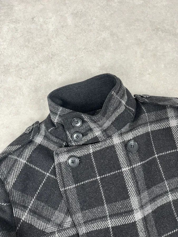 Dolce & Gabbana 2000s Dolce & Gabbana Grey Checkered Wool Buttoned Jacket Size US M / EU 48-50 / 2 - 4 Thumbnail