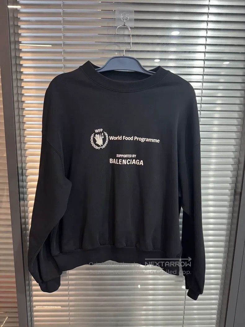 Balenciaga Balenciaga Solid color letter logo printed long-sleeve loo Size US S / EU 44-46 / 1 - 1 Thumbnail