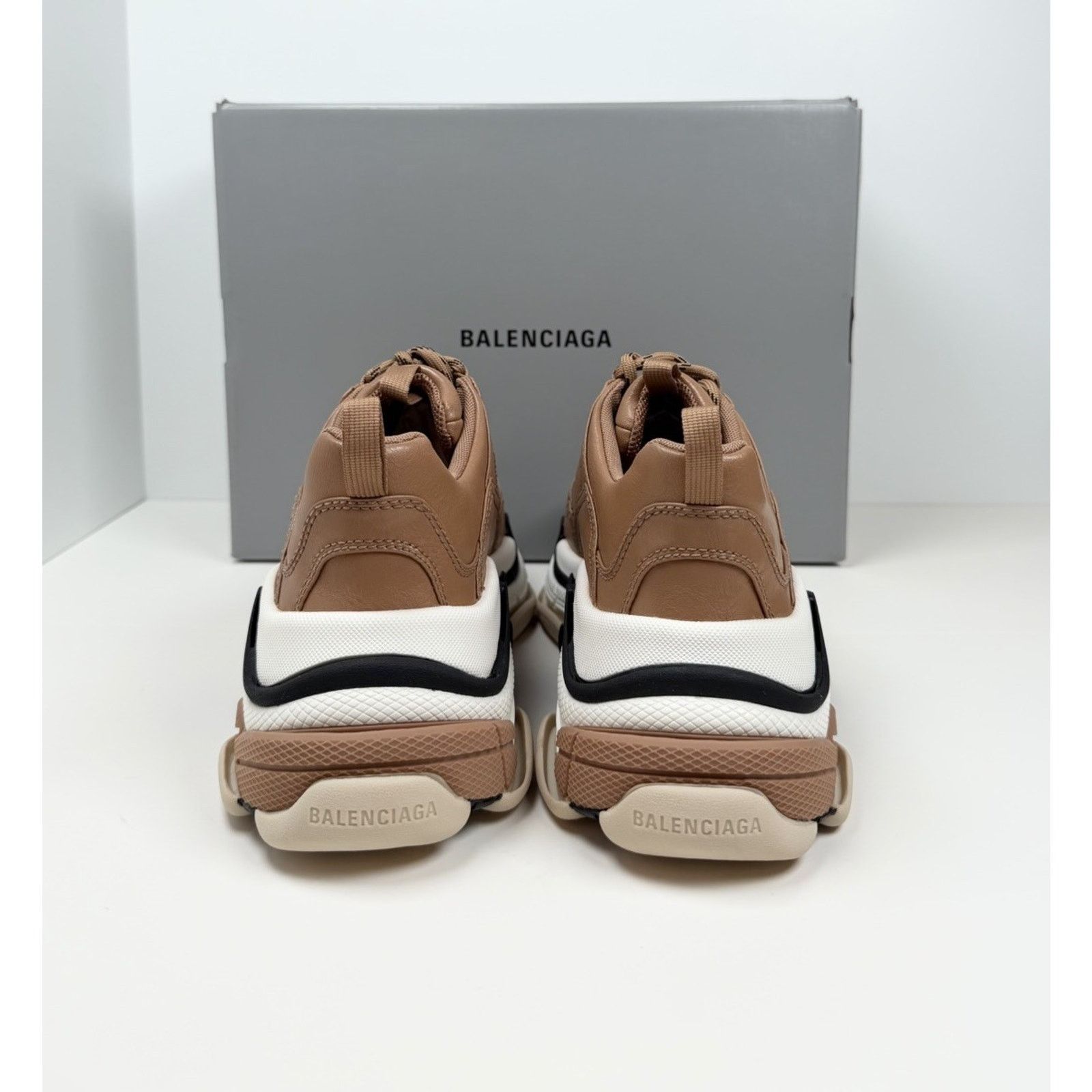 Balenciaga Size 40EU/7US- Balenciaga Triple S Sneaker NEW Size US 7 / EU 40 - 4 Thumbnail
