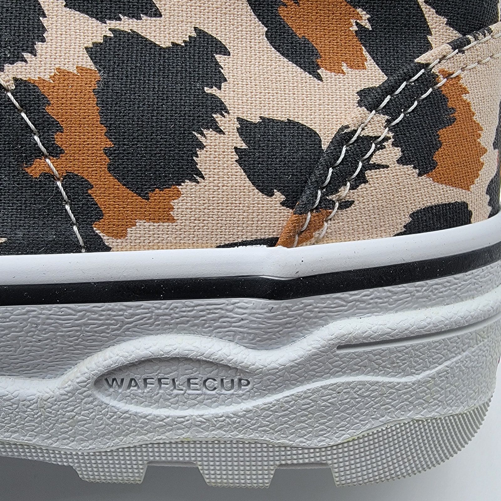 Vans Vans Sentry WC 'Leopard' Sz 4.5M/6W VN0A4P3K4XB Size US 6 / IT 36 - 10 Thumbnail