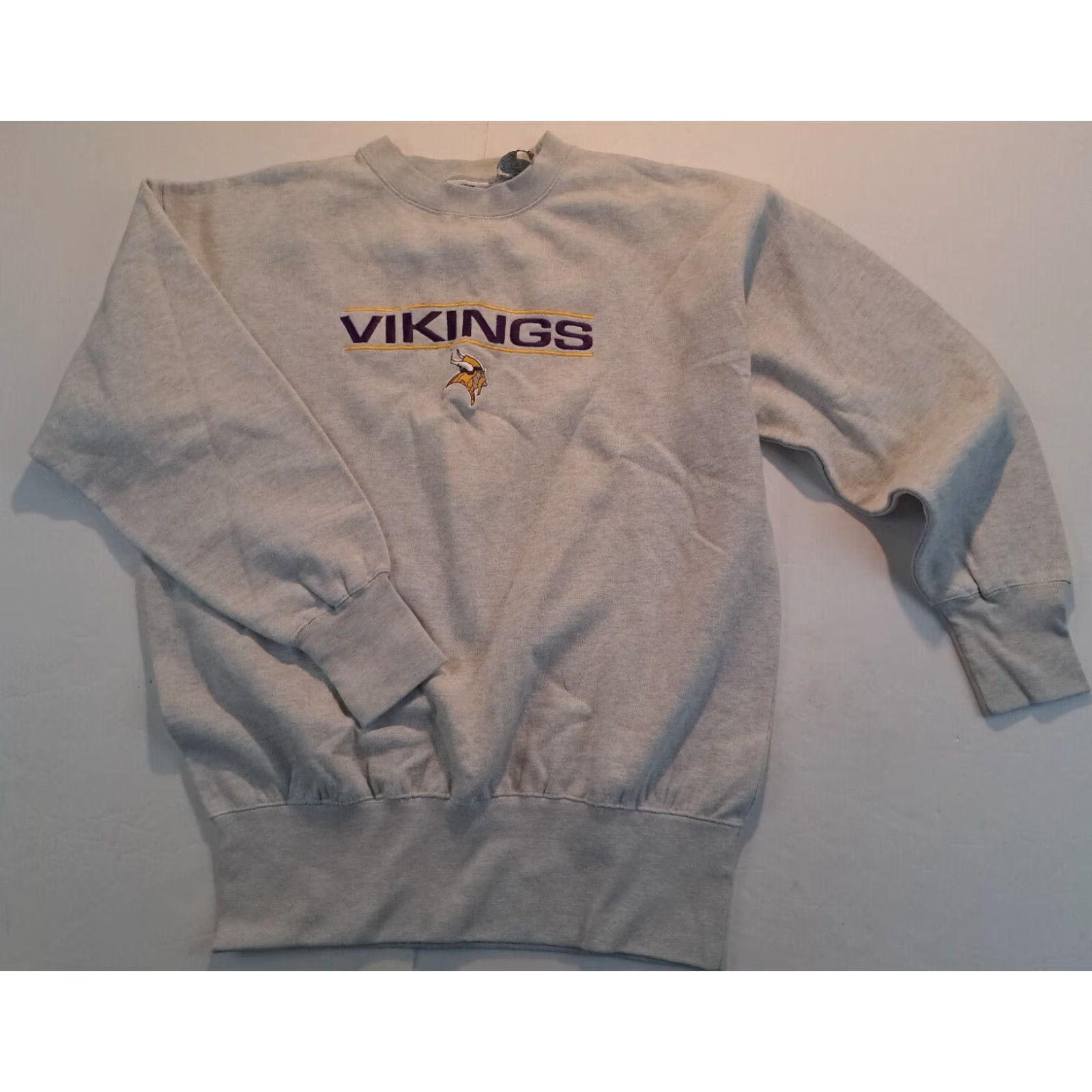 NFL VINTAGE Vikings Sweatshirt NFL active Embroidered Crew Neck Pullover Size L Gray Men USA 1999 NWT Size US L / EU 52-54 / 3 - 3 Thumbnail