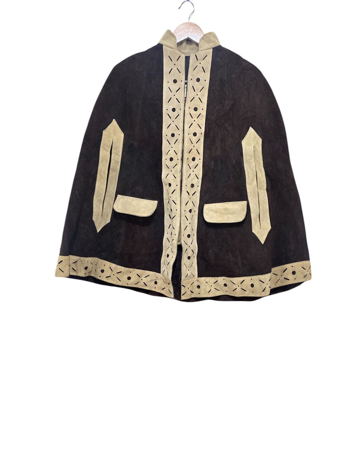 Cowboy Equipment Vintage 1960s Suede Leather Cape Poncho Hippie Boho Size US L / EU 52-54 / 3 - 1 Thumbnail