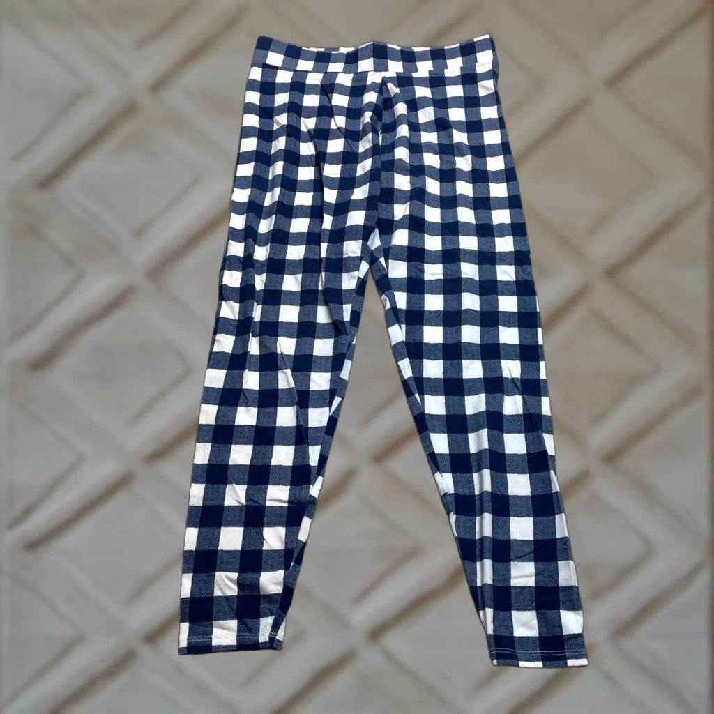 Forever 21 Forever 21 Pants Womens 0X Blue White Plaid Gingham Stretch Cotton Ankle 30x26 Womens Glance: 0X, Regular, Blue, Ankle, 30x26, Cotton Spandex, Knit Size 30" / US 8 / IT 44 - 1 Thumbnail